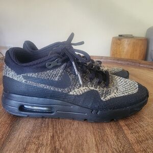 Nike Air Max 1 Ultra Flyknit Olive Green Athletic Sneaker Shoes Mens Size 7